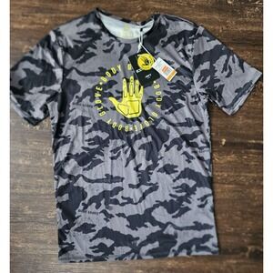 Body Glove Swim Tee shirt Mens Small Grey Black CAMO